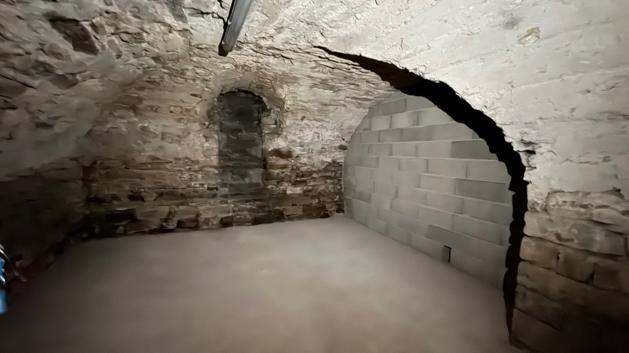 Grande cave voûtée de 54 m2